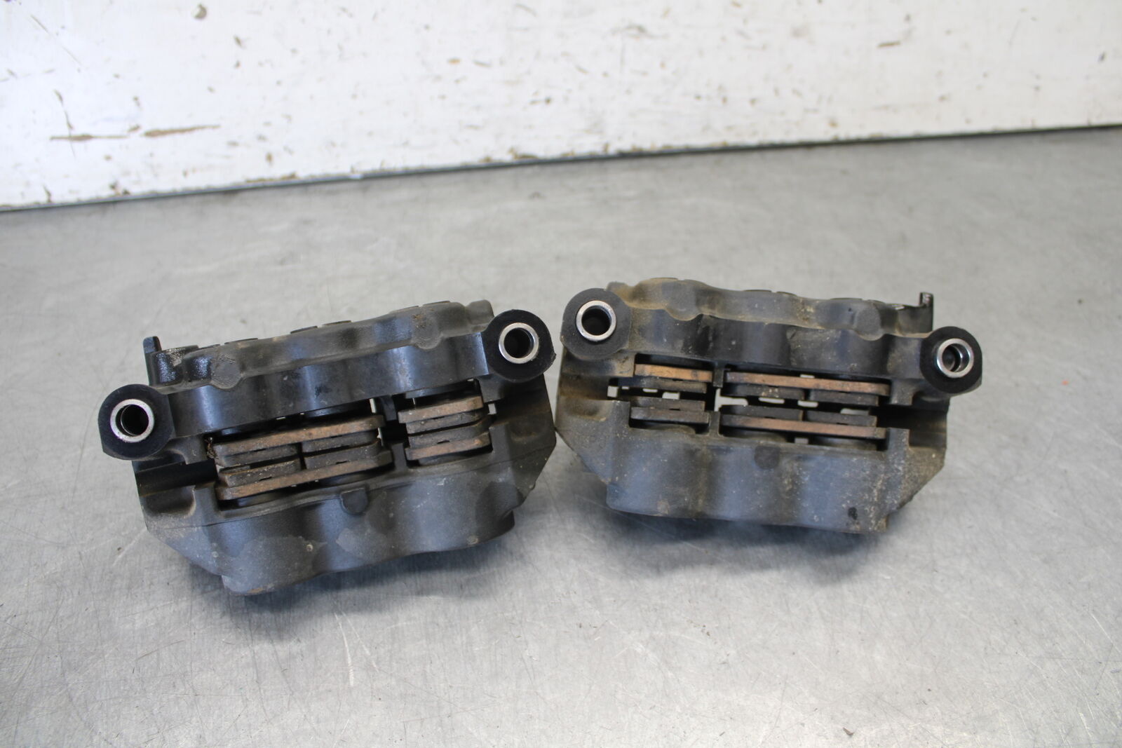 09-14 YAMAHA YZF R1 RIGHT LEFT FRONT BRAKE CALIPER SET PAIR CALIPERS BB696
