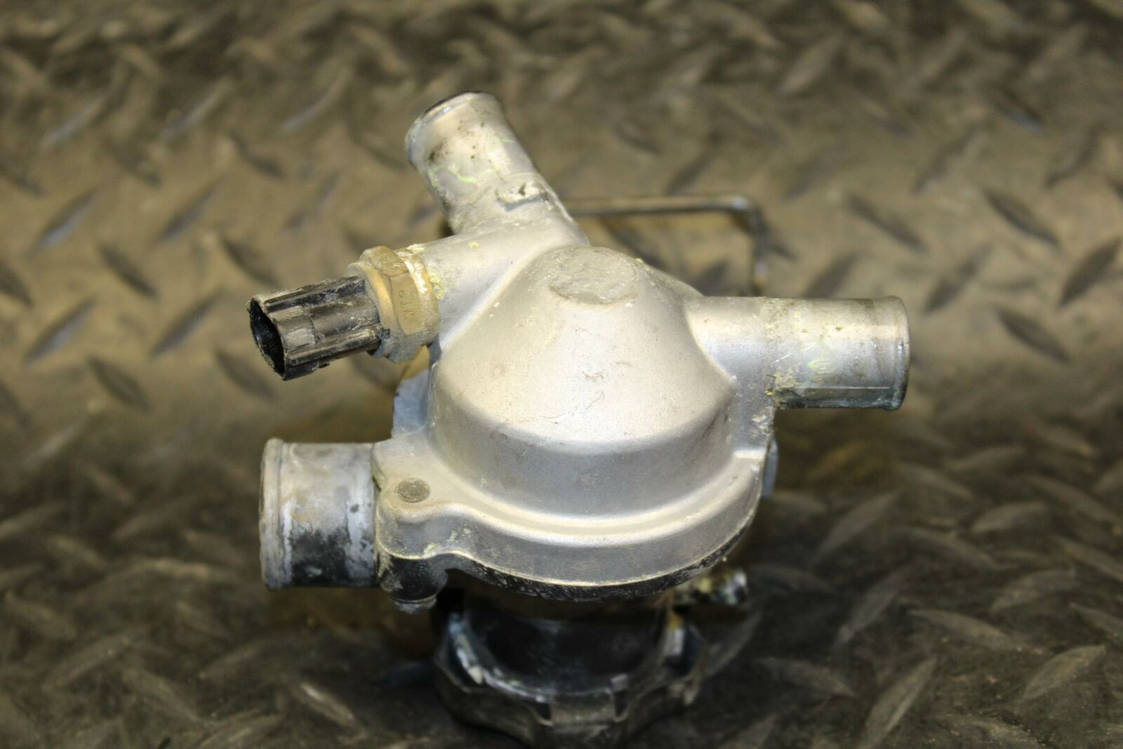 03-08 KAWASAKI VULCAN 1600 THERMOSTAT HOUSING BB193