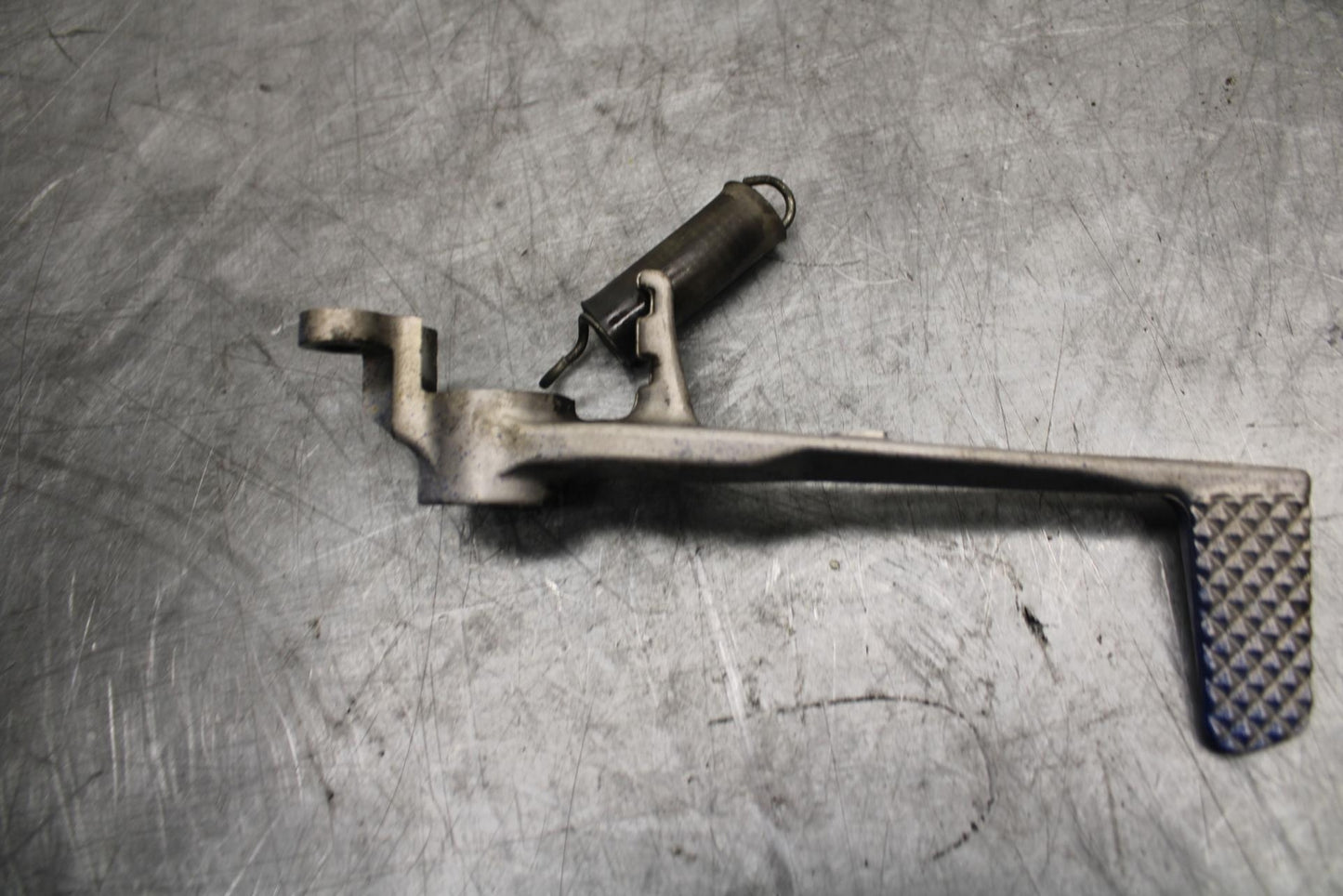 07 YAMAHA YZF R6 RIGHT REARSET BRAKE FOOT PEDAL 2C0-27211-00-00 BB495