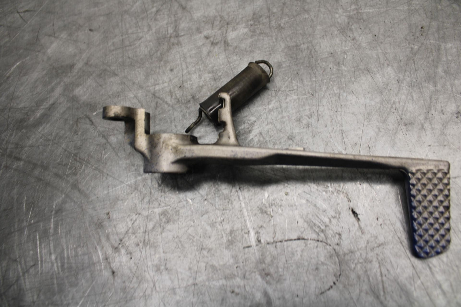 07 YAMAHA YZF R6 RIGHT REARSET BRAKE FOOT PEDAL 2C0-27211-00-00 BB495