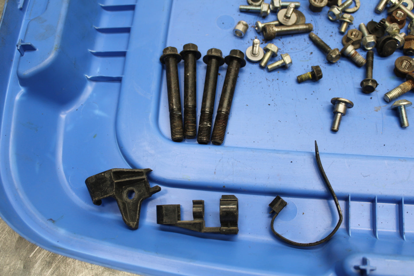 08-10 SUZUKI GSXR 600 MOUNTING BOLTS HARDWARE MOTOR SCREWS BB132