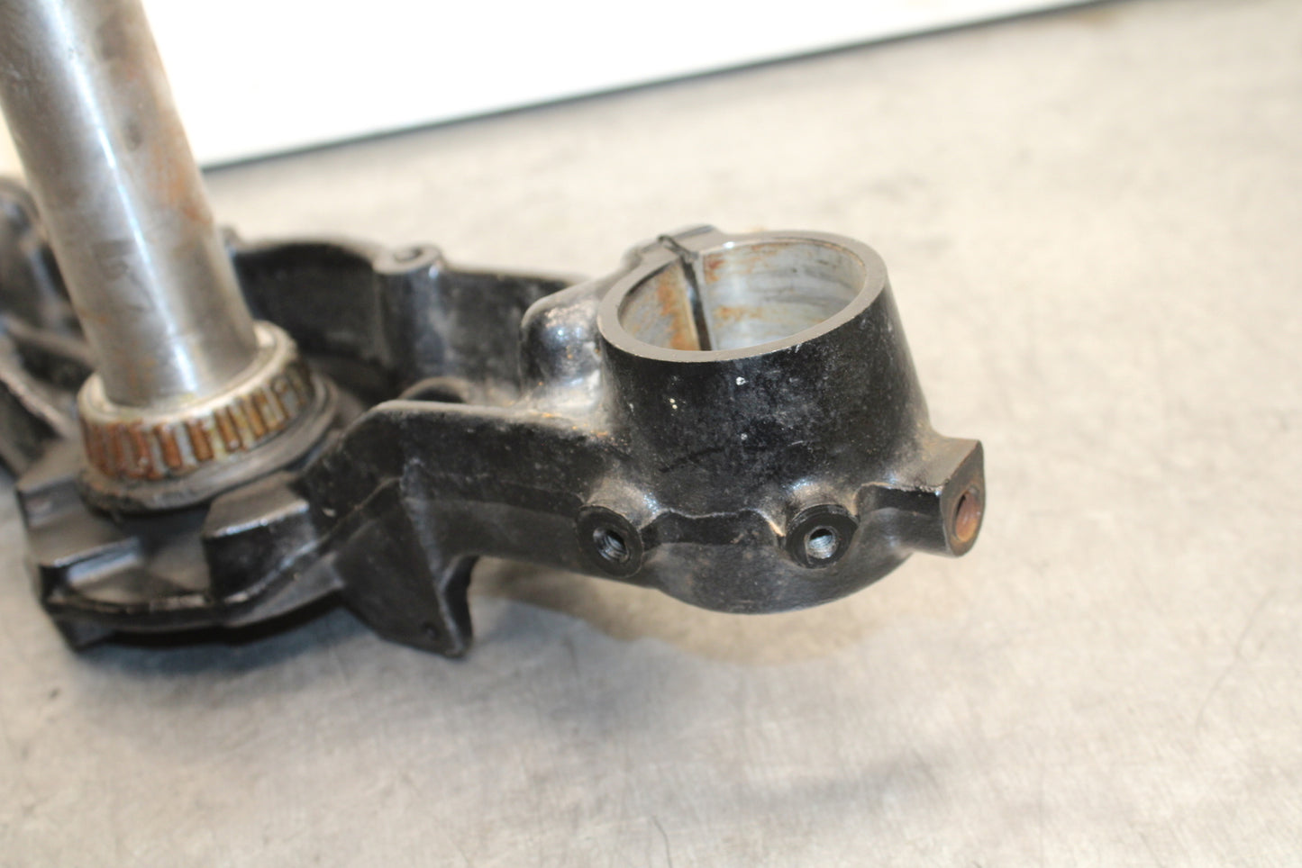 03-08 KAWASAKI VULCAN 1600 FRONT FORKS CLAMP LOWER TRIPLE TREE STEM BB123