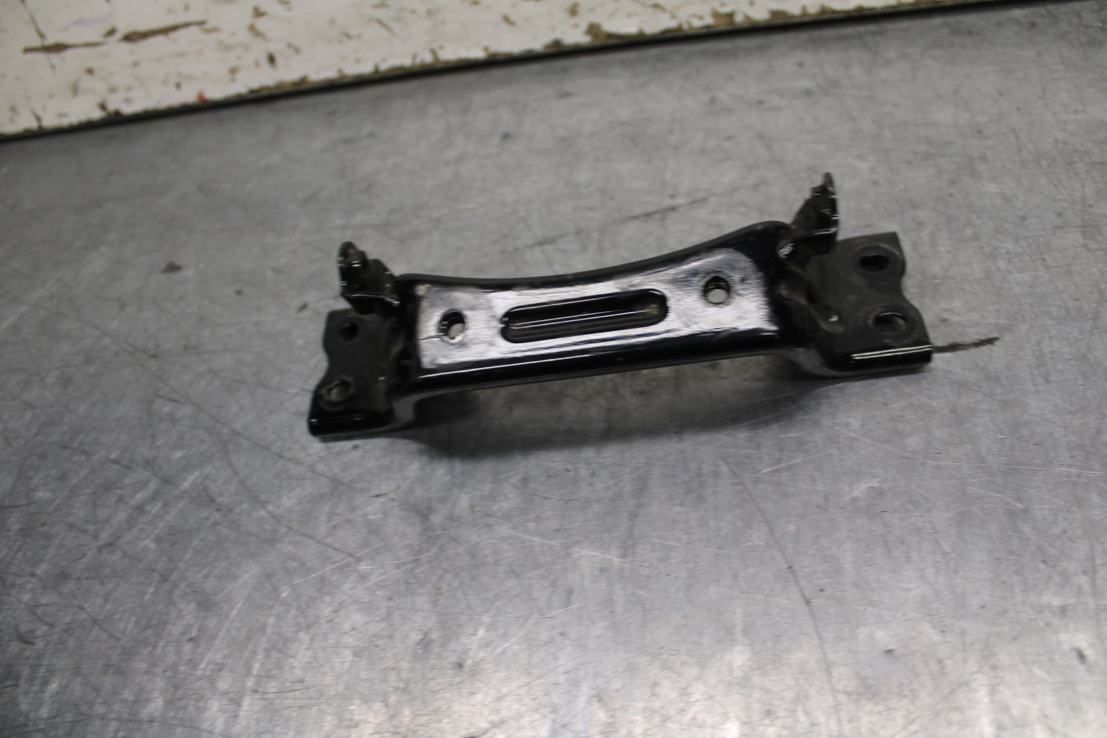 24 KAWASAKI NINJA 500 ABS GAS TANK FUEL CELL PETROL RESERVOIR BRACKET BB744