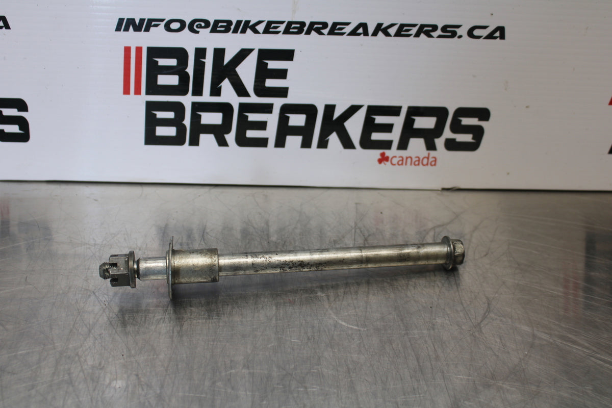 04-09 SUZUKI GS500F FRONT WHEEL RIM AXLE PIVOT BOLT BB165