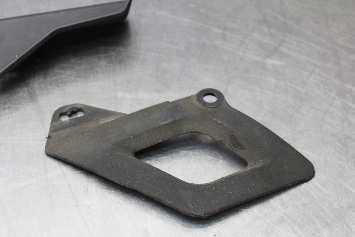 16 APRILIA TUONO V4 1100 REAR BACK DRIVE CHAIN GUARD COVER SHIELD BB905